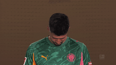 Look Up St Pauli GIF by Bundesliga