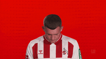 Football Look Up GIF by Bundesliga