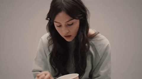 louiswong90e4 giphygifmaker ice cream gracie abrams GIF