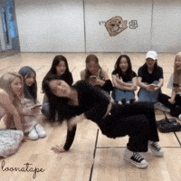 Kim Hyunjin GIF