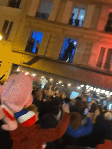 France Fans Sing in Paris After World Cup Win