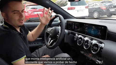 e134974ee59d44afb55ee0e40131515e giphygifmaker xataka GIF