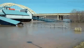 Ohio River Floods Cincinnati Waterfront Businesses