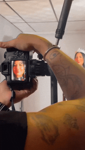 giphy.gif