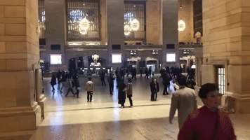 Rush Hour Goes Quiet at New York's Grand Central Station Amid Coronavirus Outbreak