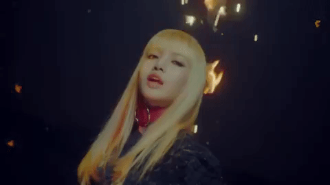 k-pop lisa GIF