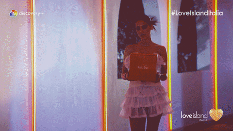 Red Box Outfit GIF by Love Island Italia