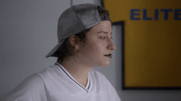 broadcity season 2 episode 1 broad city ilana wexler GIF