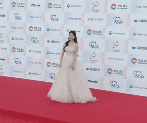 Red Carpet Princess GIF