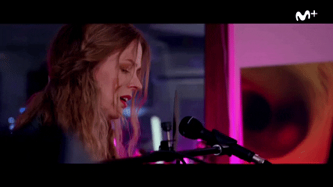 Cantante Actuacion GIF by Movistar+
