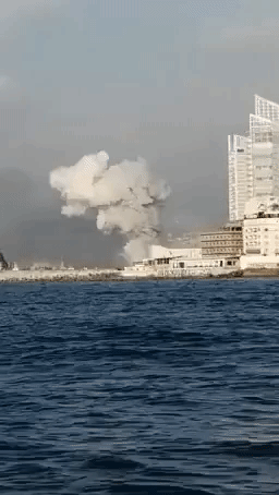 Diver Captures Moment of Beirut Blast From Boat