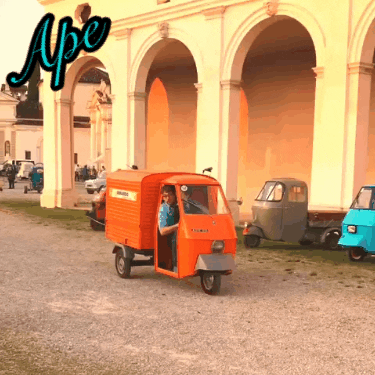 Orange Italy GIF by Vespa Club Verona