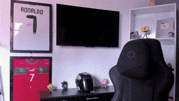MehdiHilm reaction what gaming confused GIF
