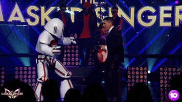 MaskedSingerAU lindsay lohan dannii minogue jackie o maskedsingerau GIF