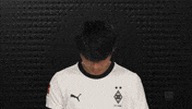 Look Up Borussia Moenchengladbach GIF by Bundesliga