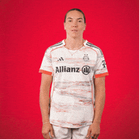 Football Soccer GIF by FC Bayern Women