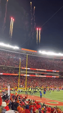 Kansas City Fans Erupt in Arrowhead Stadium as Chiefs Progress to Super Bowl