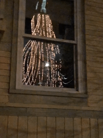 capemike giphyupload xmas monument GIF
