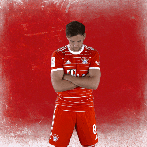 Look Up GIF by FC Bayern Munich
