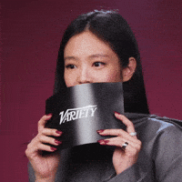 Looks Around Jennie Kim GIF