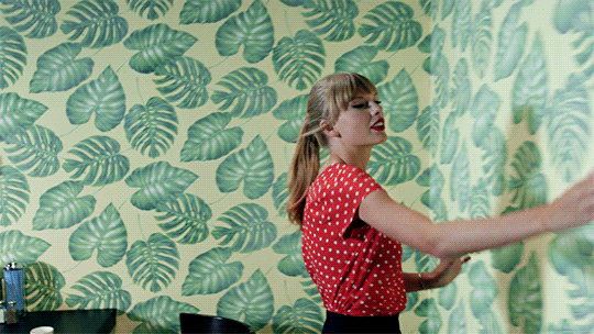 madisonmwrites giphyupload music video taylor swift phone GIF
