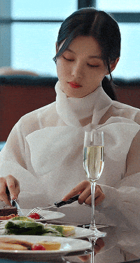 Kim Yoo Jung GIF