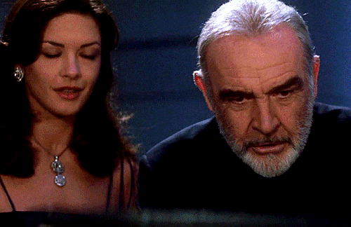 CiriAshenOne giphyupload sean connery entrapment catharine zeta jones GIF