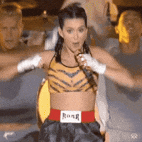 Im Back Show Time GIF by MSD Online Shop