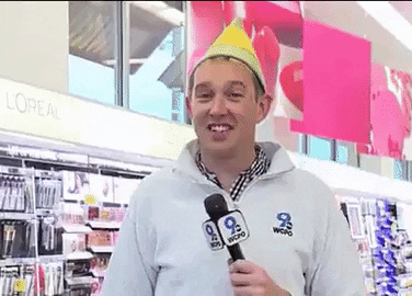 Elf Cincinnati GIF by WCPO - 9 On Your Side