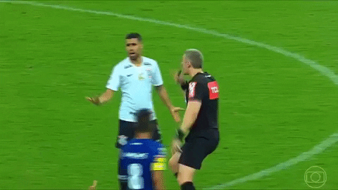 ducchelsea giphyupload referee trong tai GIF