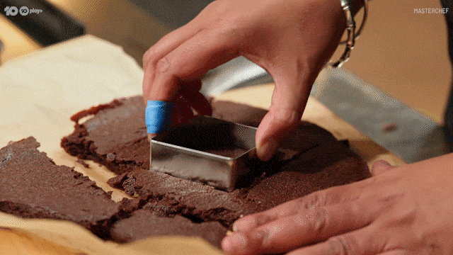 Brownie Cutting GIF by MasterChefAU