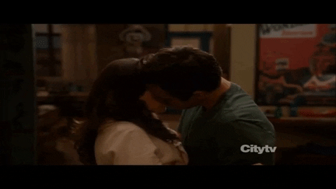 sarahmcnitt giphygifmaker kiss new girl nick miller GIF