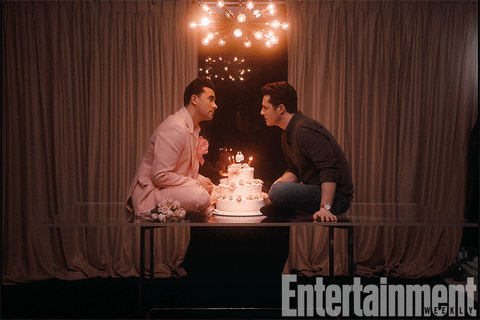 Smash Schitts Creek GIF by Entertainment Weekly