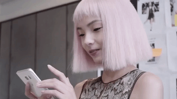 xiao wen ju what GIF