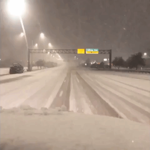Winter Storm Brings Snow to Northern Texas on New Year's Day