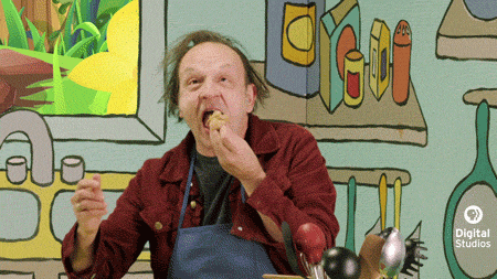 GIF de pessoa se deliciando com a comida