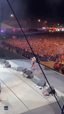 Foo Fighters' Taylor Hawkins Sings 'Somebody to Love' During Final Show Before Death
