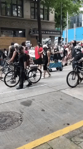 'We Ain’t Shopping at Starbucks No More': Seattle Protesters Call for Boycott