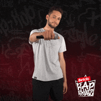Freestyle Mic Drop GIF by Betclic Polska