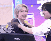 Gaon Shaking GIF