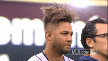 Sports gif. With his hair sticking up in an absolute mess, Yuli Gurriel of the Houston Astros gives us a side-eye.


inFlux English School: O que significa "bad hair day" em inglês?