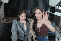 อมอษยา GIF