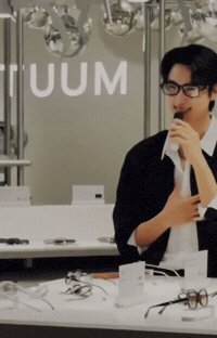 Igeoniquemuseaura hi wave glasses singlesinferno GIF