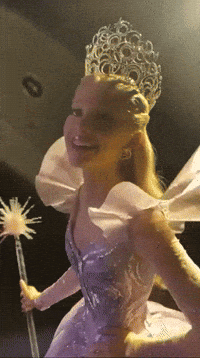 Ariana GIF
