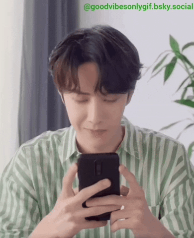 marifanaccount  GIF