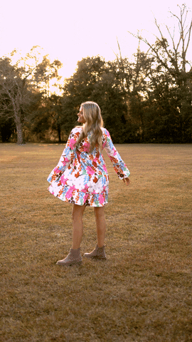 reneebryantphotography giphyupload dancing laughing photoshoot GIF