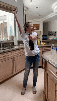 Champagne Celebrate GIF by stellar247