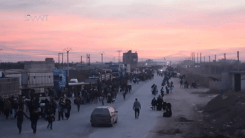Syrians Flee to Turkey as Army's Aleppo Offensive Continues