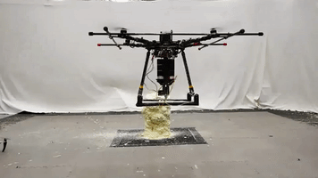 Flying 3D printers