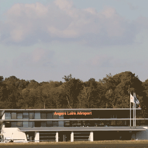 Ville_Angers giphyupload flight airport avion GIF